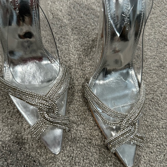 NWT Clear rhinestone pointed heel - Picture 2 of 4